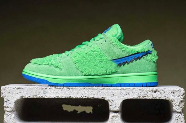 

grateful dead x sb dunk low green bear running shoes green spark soar upper suede skateboarding shoes sports sneakers with box