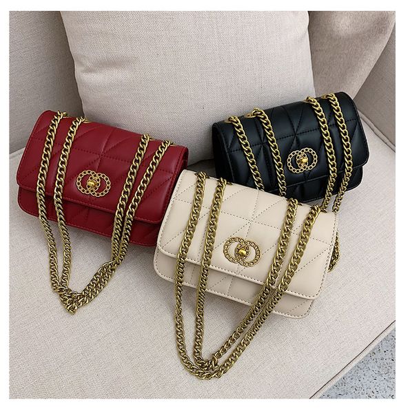 

2020 fashion woman pu leather shoulder bag chain solid color buckle small square bag