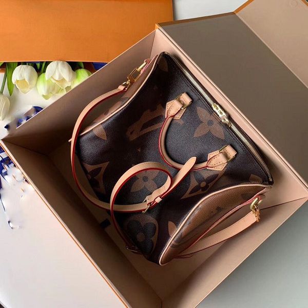 

Карман Speedy30 из культового старомодного полотна представляет собой классический