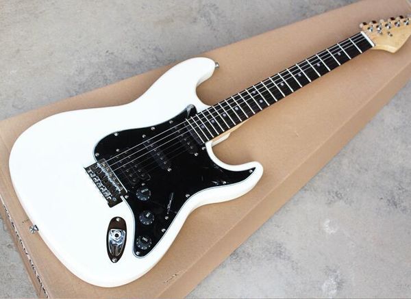 

бесплатная доставка Горячая распродажа! Белая электрогитара с черной накладкой, звукосниматели SSH, гриф из розового дерева, предлагающий индивидуальные услуги