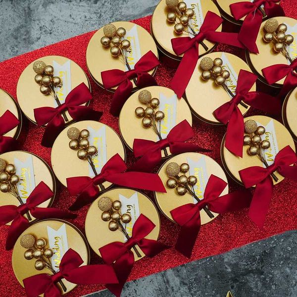 

30pcs / lot wedding candy box gold tin round iron box flower boxes ribbon bow chocolate packaging gift party supplies