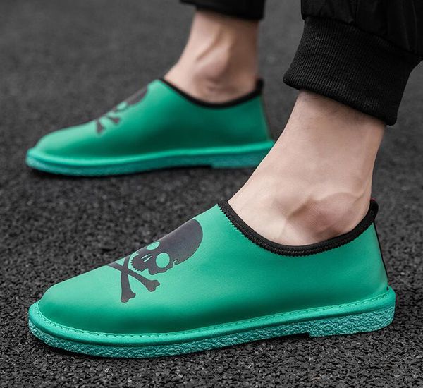 

spring summer Newest men shoes fashion slip on elastic fabric skulls man casual shoes men trend loafers
