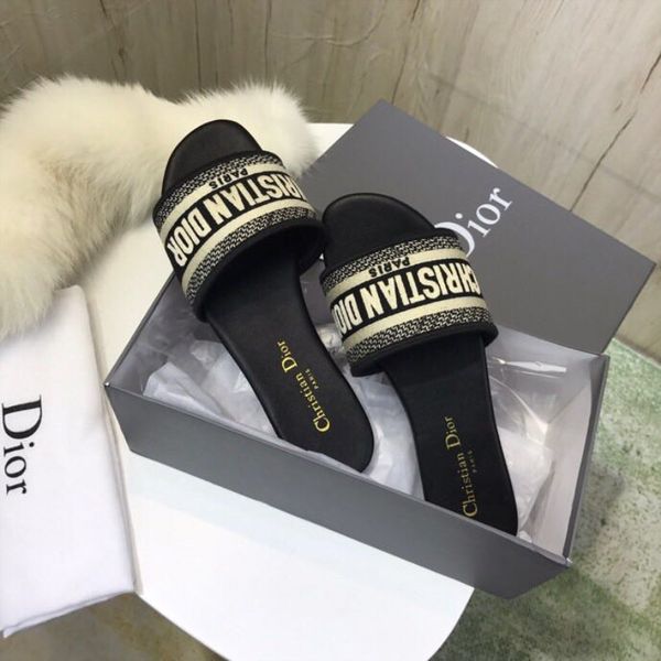 

De igner lipper fa hion luxury de igner women hoe luxury hoe fa hion luxury de igner women hoe 2019 new ladie andal