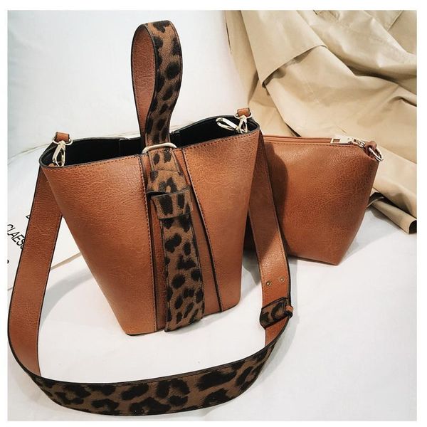 

designer-vintage leopard women handbags large capacity buckets bag designer shoulder crossbody bag luxury pu leather lady totes purse set