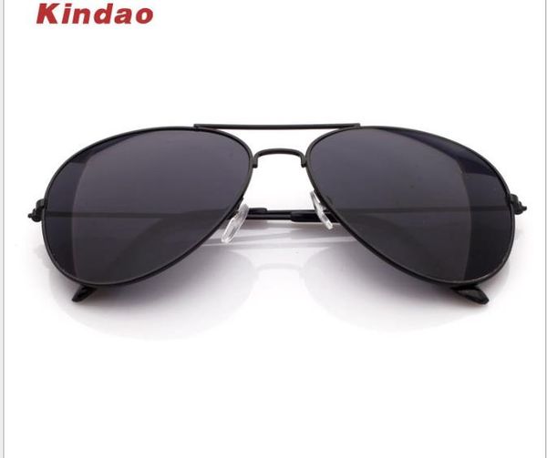 

retro clam mirror fashion metal sunglasses for men and women, White;black