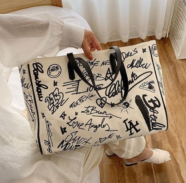 

graffiti canvas bag women and men cross-body large capacity fashion handbags lady shipping totes shoulder bags