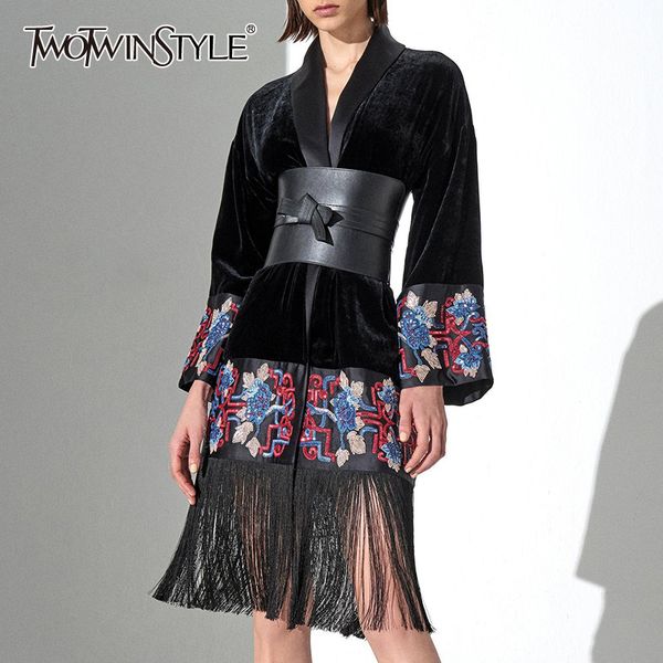 

twotwinstyle vintage patchwork embroidery women's coats v neck long sleeve tassel lace up female coat autumn fashion new 2019, Black;brown