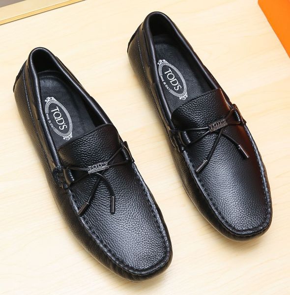 

2020 new style men's shoes luxury designer leather casual driving oxfords flats shoes mens loafers moccasins italian shoes for men 38-4, Red;white