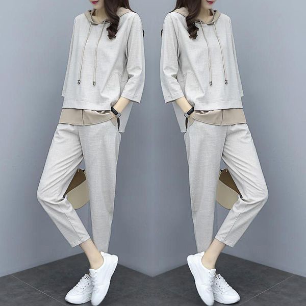 

2 piece set 2020 spring new casual sports suit female fashion korean version of the loose large size temperament pants of tide, White