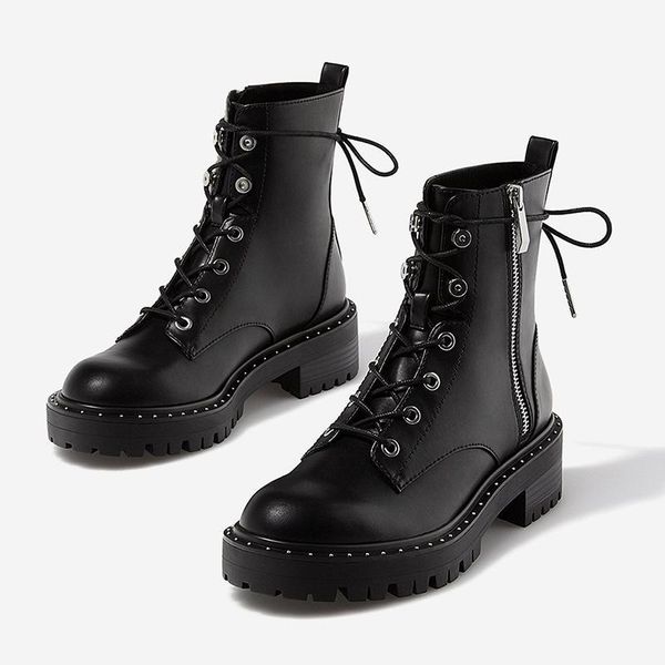 

star with the same paragraph with rivets motorcycle boots ladies round head high heel martin boots women short plush boots women, Black