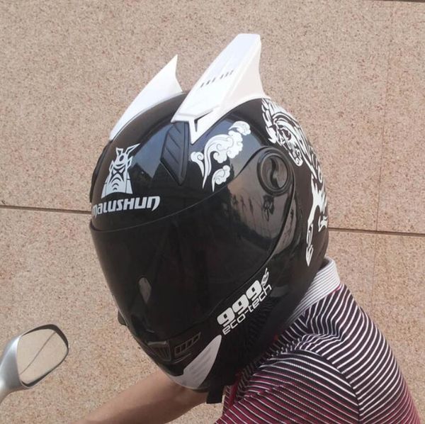 

2018 winter motorcycle helmet black helmet men road with angle sunscreen women