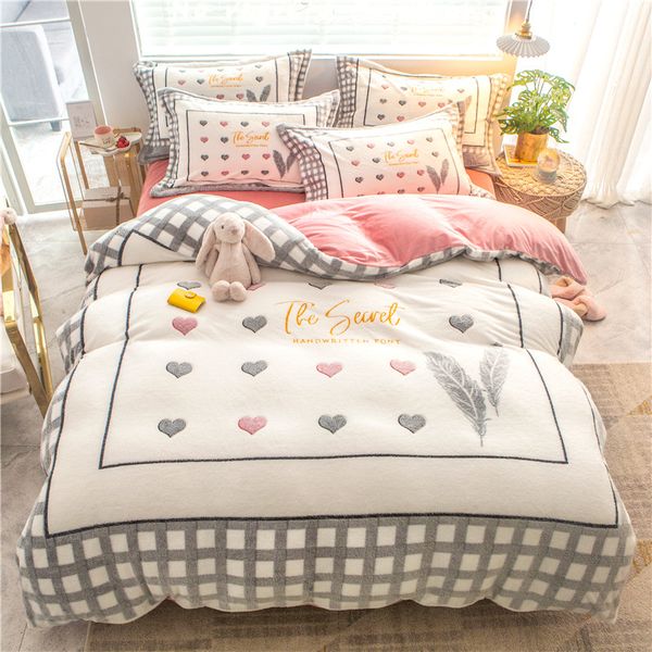 

autumn and winter thick large version of snowflake flannel double-sided velvet four-piece set net red 1.5m quilt cover coral fle duvet cover