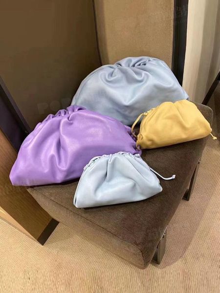 

2020 новая женская сумка конфетного цвета облако сумка клатч плечо мягкая кожаная складка