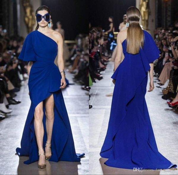 Simples barato Elie Saab Royal Blue One Shoulder Hi-Lo Prom vestidos plissados ​​1/2 Sleeve Evening Partido vestido Formal Wear Vestido