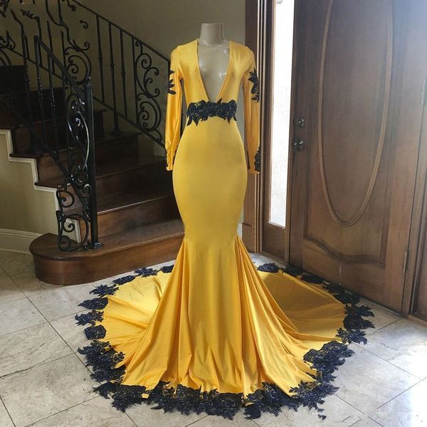 Amarelo Prom Dresses com Appliqued Preto 2020 com decote V elegante Partido Africano Lace manga comprida vestido real Amostra ouro Mermaid Evening vestidos