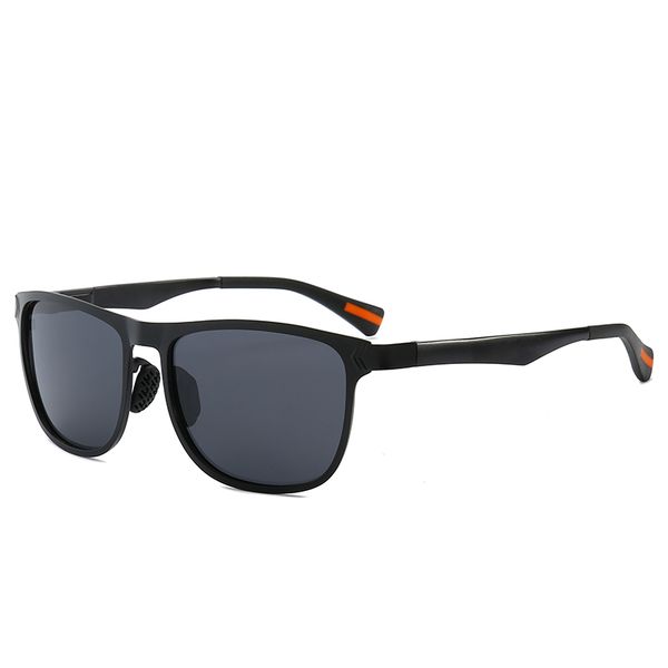 

men's color-changing sunglasses, men's outdoor sports driver's glasses, european and american frog mirrors, polarized sunglas, White;black