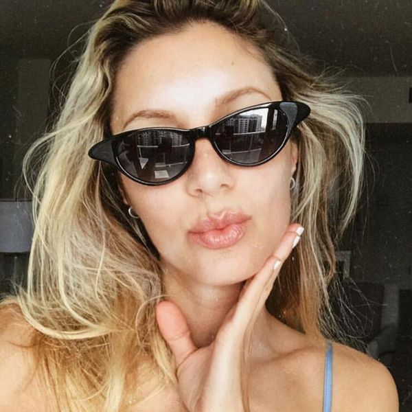 

2018 fashion women cat eye brand designer sunglasses black platic female vintage sunglass sell sun glasses oculos, White;black
