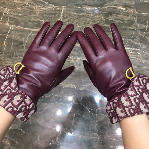 

lady fashion bright solid gloves red letter women gloves winter gold lock gloves sheepskin outdoor windproof glove, Blue;gray