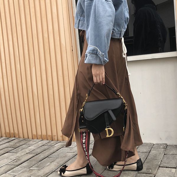 

saddle bag 2019 autumn and winter new broadband bag female retro wild d buckle shoulder messenger