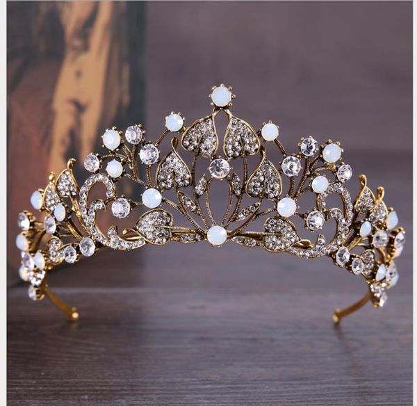 

pearl-inlaid core crown bronze retro headdress shooting headdress in hair crown studio, Slivery;golden