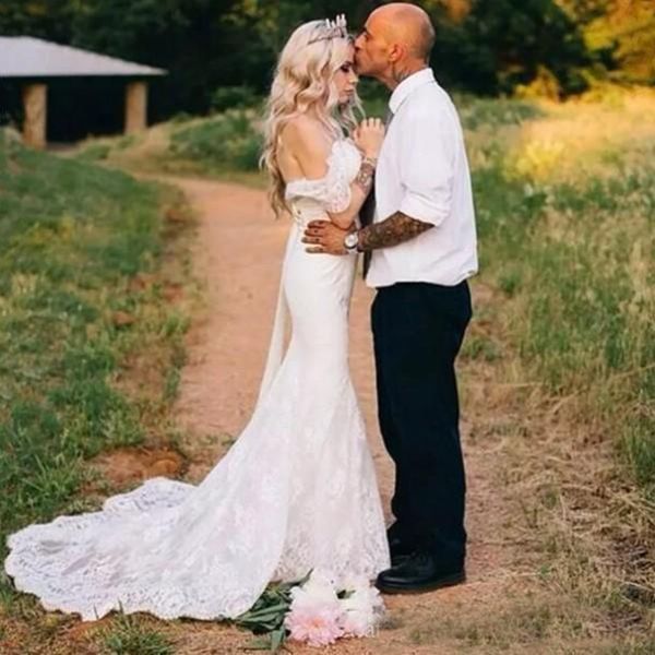 

Romantic Mermaid 2019 Wedding Dresses Long Off The Shoulder Cheap Garden Lace Bohemian Bridal Gowns Vintage Wedding Dress