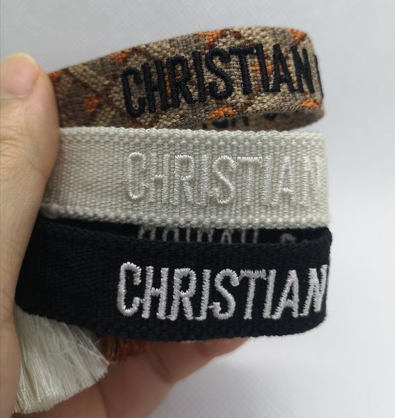 

кѬаиве веенние велиѬне издели аѬм бѬале дѬђжб набоѬ из нађѬалного, Golden;silver