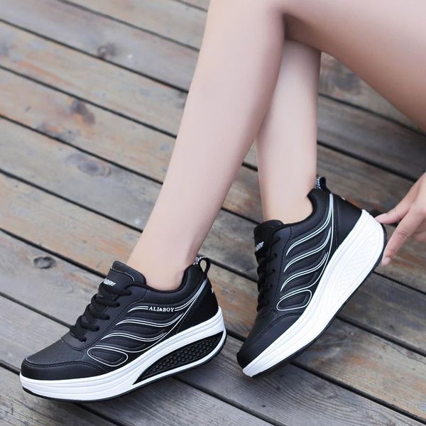 Kadınların Ayakkabı Nefes Zayıflama Salıncak için Sıcak Satış-Spor Kadın Sneakers Platformu Hafif spor ayakkabıları tonlama