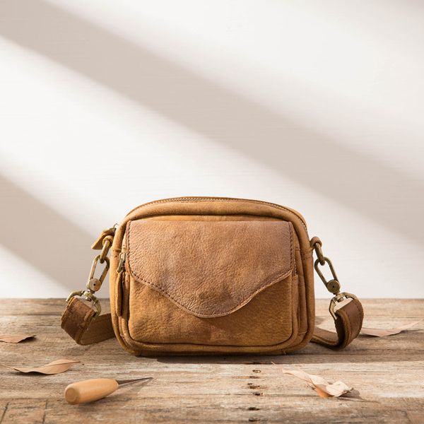

2020 new crazy horse skin features boys simple retro shoulder bag waist bag messenger male