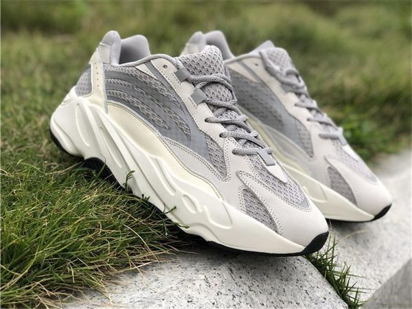 

2020 authentic 700 v2 static kanye west man women outdoor shoes runner wave mauve triple white ef2829 limited casual sneakers with box, Black