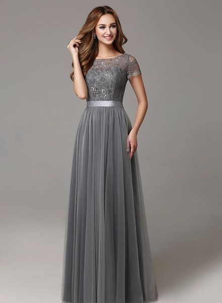 Tulle Tulle Grey Tulle Lunghezza Donne abiti da damigella d'onore a maniche corte Schermatura Abiti da festa formali da sposa DH4266