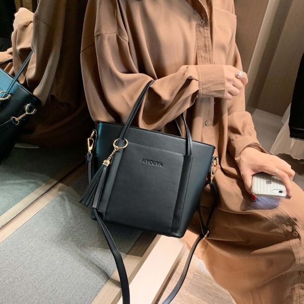 

bag women's 2020 new style retro fashion tassels hand large bag textured shoulder