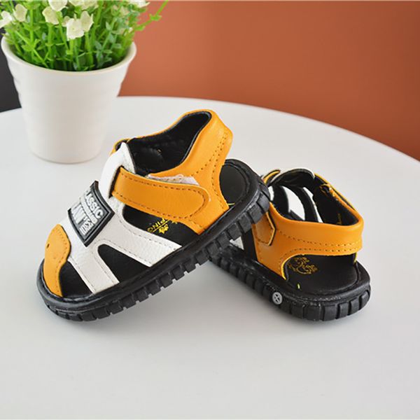 

summer baby girls squeaky anti-slip soft soled sandals, Black;red