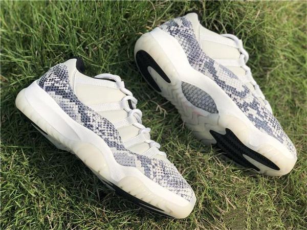 

2020 authentic 11 low se snakeskin white grey men basketball shoes real carbon fiber cd6846 -002 light bone outdoor shoes size 7 -1