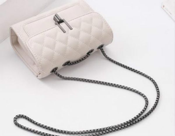 

designer handbag new 2020 fashion wild luxury crossbody bag chain bag lingge small fragrance designer shoulder bag