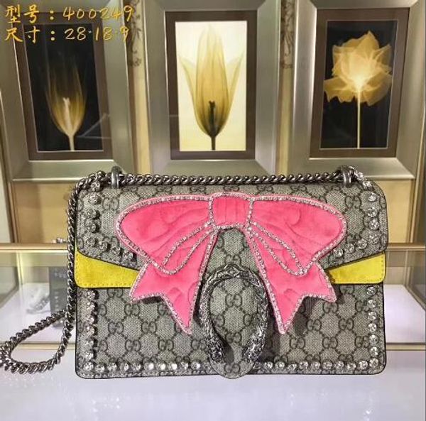 

luxury keychain m680036 cirle fashion car keychains staielnless st55