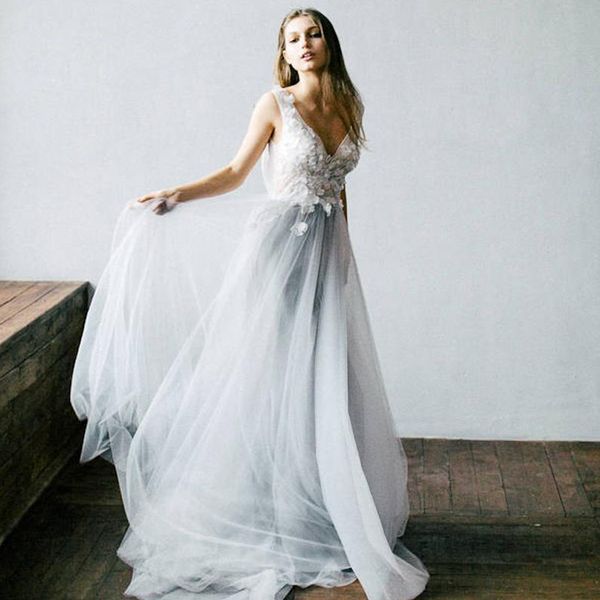 Abito da sposa floreale blu polvere con gonna in tulle abito da sposa con scollo a V profondo Abiti da sposa Boho Bohemian Lorie Abito romantico senza maniche