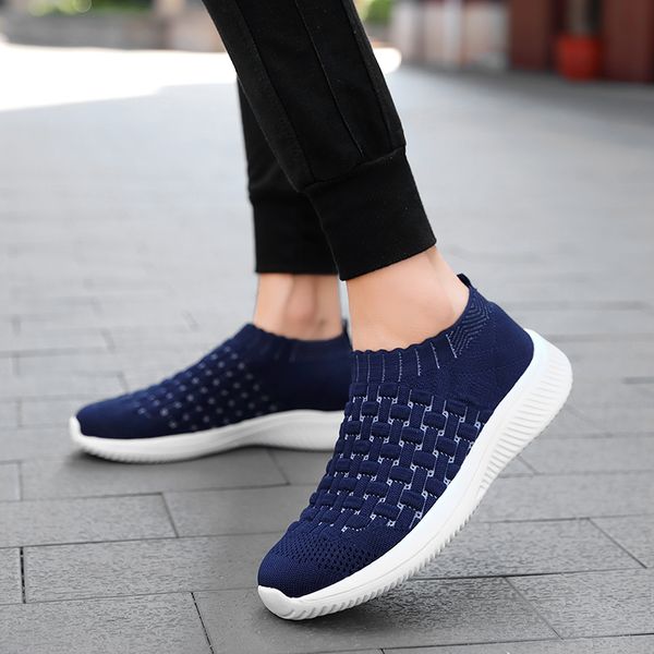 

leader show woman shoes breathable air mesh outdoor brand women sneakers walking shoes spring zapatos mujer woman light