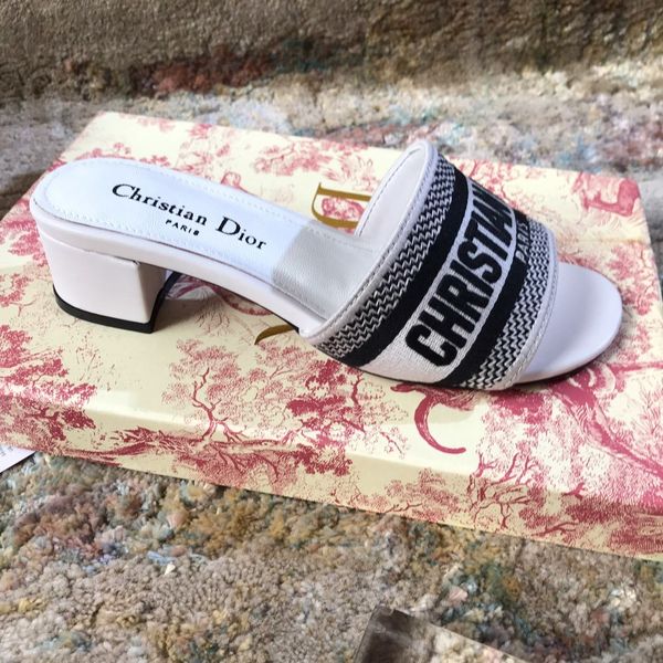 

dhl platform buy shoes to send masks new fashion casual women's slippers sports low-red sandals air cushion bottom07, Black