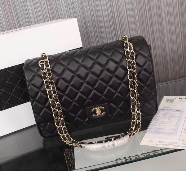 

2020 new fashion classic selling female female bag leisure shoulder bag size 33* 22* 10cm