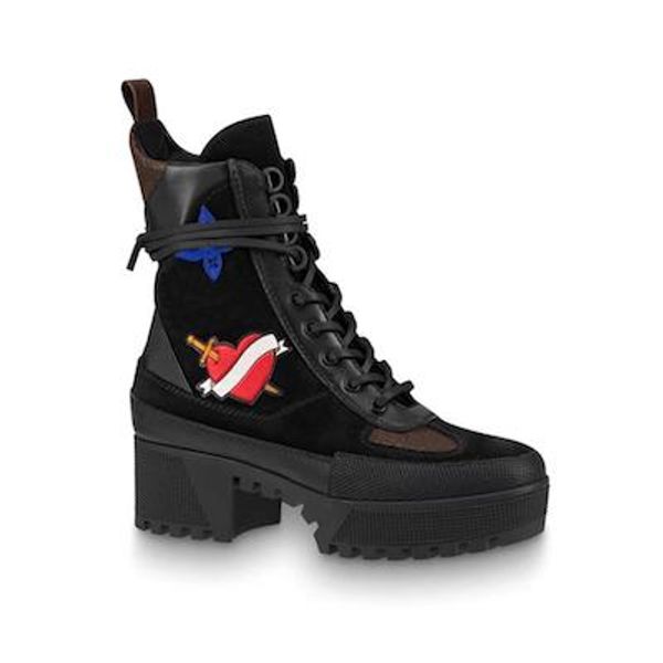 

Late t women boot martin de ert boot flamingo love arrow medal 100 real leather coar e winter hoe ize 35 42