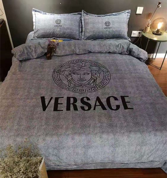 

branded winter warm letter print quilt fashion warm bedroom cartoon cotton home bedding sets duvet cover200*230cm sheets pillowcase