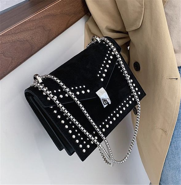 

дизайнер сумки на ремне scrub кожи малого плеча сумка для женщин цепи rivet замка crossbody сумка женского путешествия мини-сумки 3