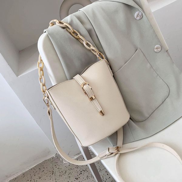 

2020 new shoulder bag women's casual fashion korean version simple messenger bucket bag handbag