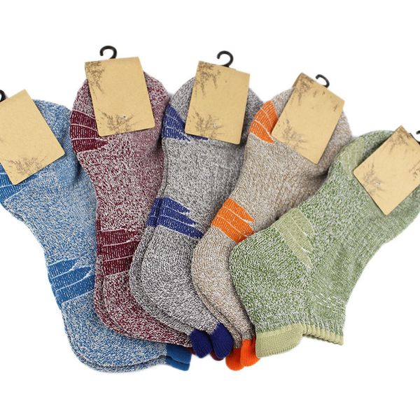 

colorful casual thicken bottom sock cotton breathable soft sports ankle socks new styles breathable autumn winter sock unisex, Black