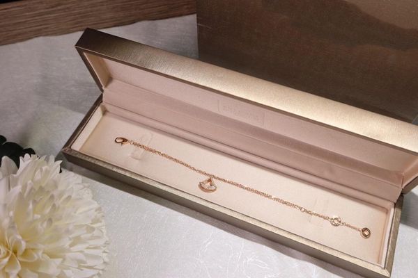 

s925 fan shaped brick bracelet fashion simple and simple temperament generous elegant gold rose gold high quality, Golden;silver