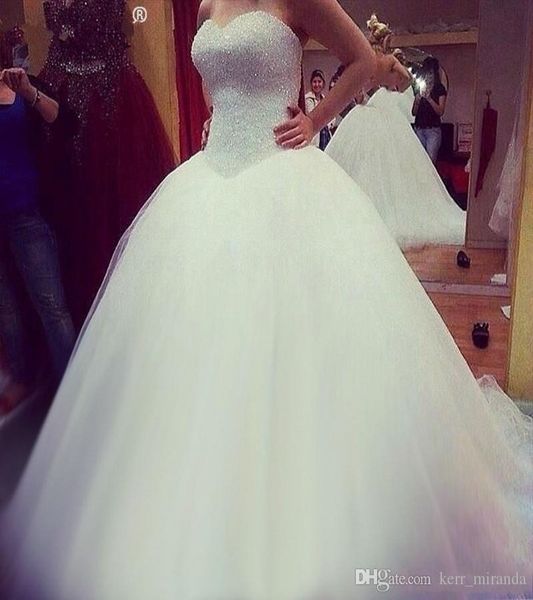 

2020 весна-бич холтер свадебные платья верхний из бисера кружева аппликации с pearls sweep поезд тюль свадебные платья dh352, White