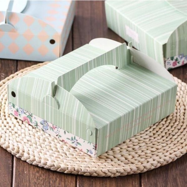 

2019 горячей продажи нового 15.8x4.5cm зеленый полосатый цветы bakery упаковки ручной взять вручную торт бумаги коробки печенья печенья коро
