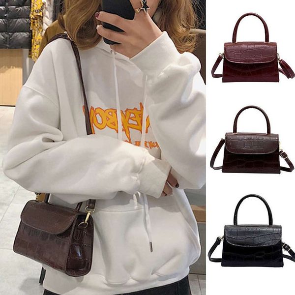 

fashion women simple solid color shoulder bags messenger hasp mini section phone bag bolsos para mujer 35