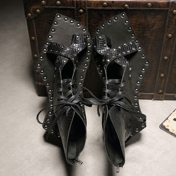

2018 new fashion cool ancient men's sandals boots ventilation roman restore black personality geometric sandals