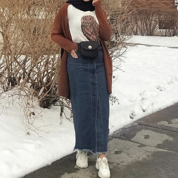 

bodycon long denim skirt raw edge women muslim modest casual maxi jeans skirt with pockets islamic turkish dubai botton down, Black